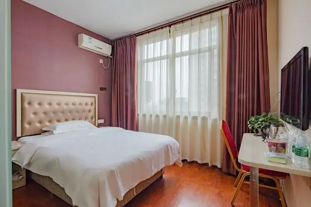 Business Tek Büyük Yataklı Oda