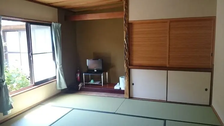 Oda, Sigara İçilmez (Japanese Style, For 5 Guests)
