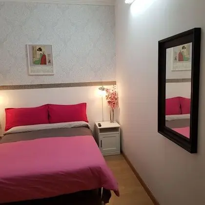 Tek Büyük Yataklı Oda, Ortak Banyo
