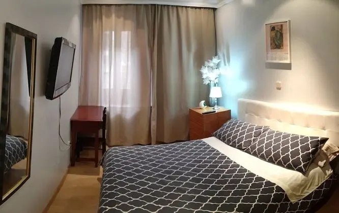 Tek Büyük Yataklı Oda, Ortak Banyo