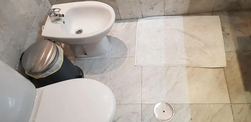 Tek Büyük Yataklı Oda, Ortak Banyo