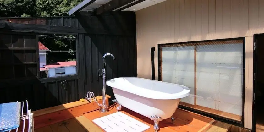 İki Ayrı Yataklı Oda (with Open Air Bath, 201)