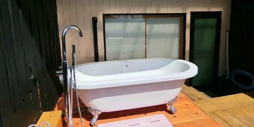 İki Ayrı Yataklı Oda (with Open Air Bath, 201)
