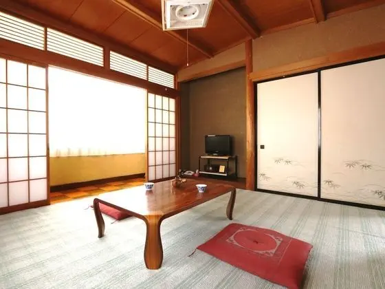 Traditional Oda, Sigara İçilmez, Ortak Banyo (4 People, Japanese Style)