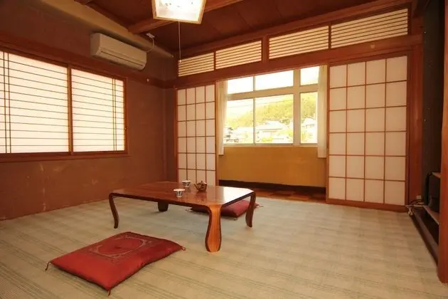 Traditional Oda, Sigara İçilmez, Ortak Banyo (4 People, Japanese Style)