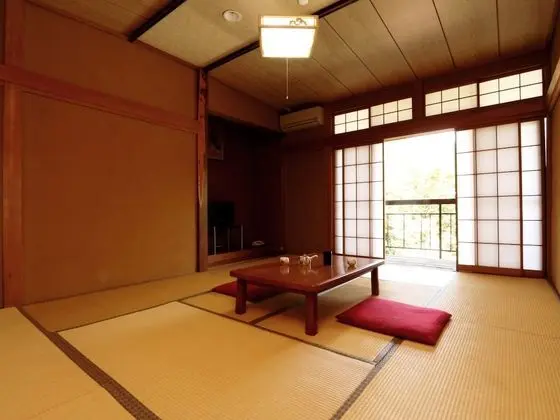 Traditional Oda, Sigara İçilmez, Ortak Banyo (5 People, Japanese Style)