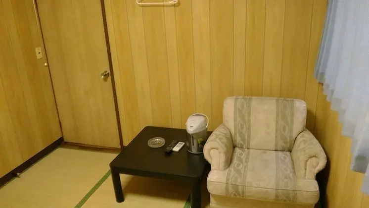 Traditional Oda, Sigara İçilebilir (Run of the House, Pets Allowed)