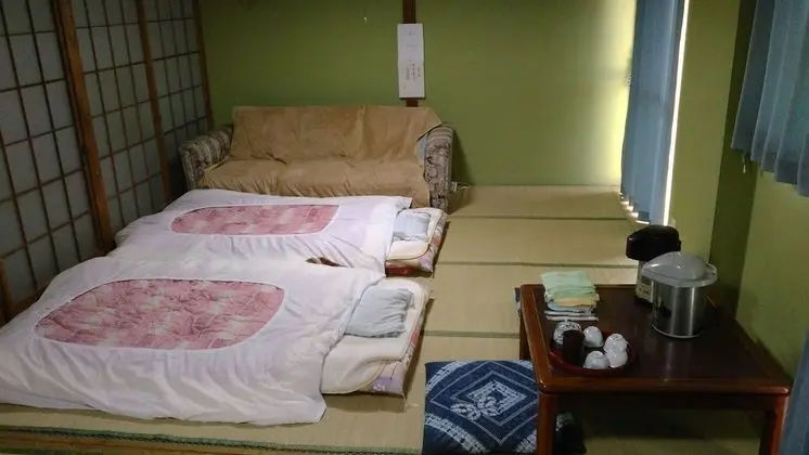 Traditional Oda, Sigara İçilebilir (Run of the House, Pets Allowed)