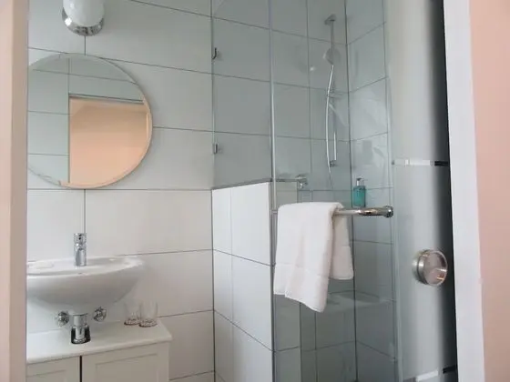 Comfort Tek Büyük veya İki Ayrı Yataklı Oda