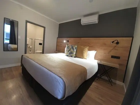 Deluxe Süit, 1 En Büyük (King) Boy Yatak ve Çekyat, Banyolu/Duşlu, Avlu Manzaralı