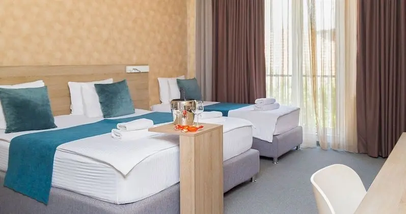 Triple room with parking spot