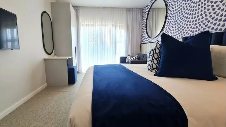 Standard Oda, 1 Büyük (Queen) Boy Yatak ve Çekyat, Sigara İçilmez, Şehir Manzaralı