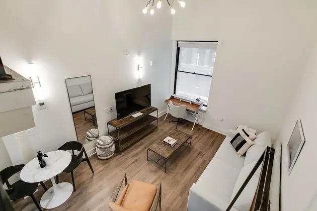Çatı Katı (Loft), 1 Büyük (Queen) Boy Yatak ve Çekyat