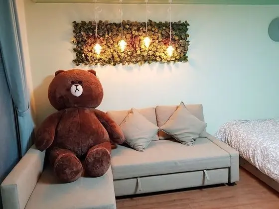 Ev (Mint House)