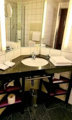 Comfort Tek Büyük Yataklı Oda (with garden access)