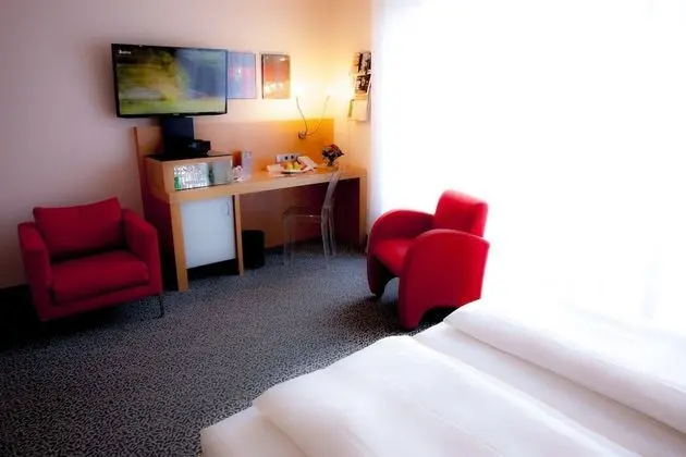 Superior Tek Büyük Yataklı Oda (Garden Corner)