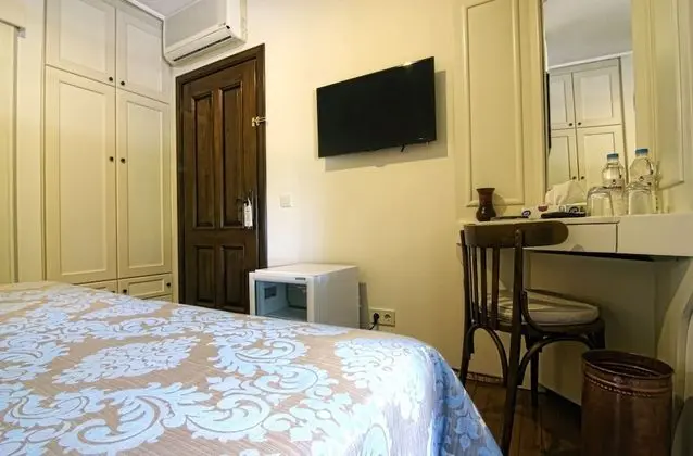 Standard Tek Büyük Yataklı Oda