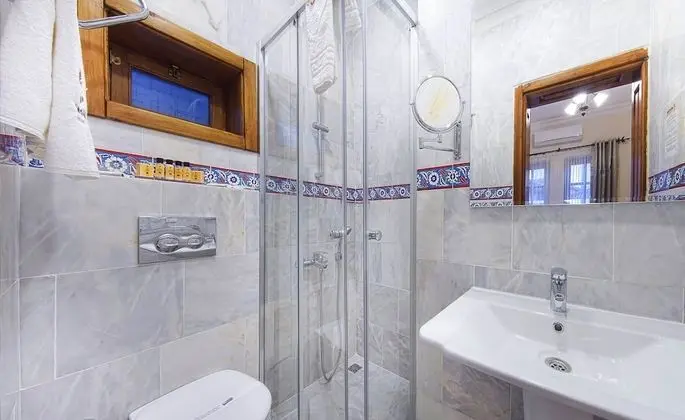Standard Tek Büyük Yataklı Oda
