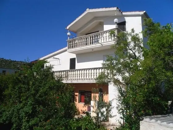 Apart Daire (Mio - 100 m from beach - A1(6+1))