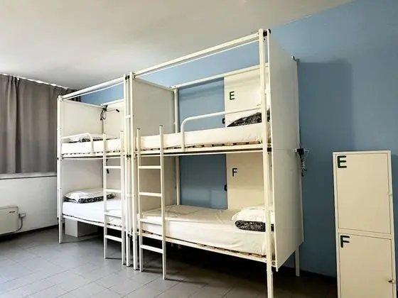 Ortak Ranzalı Oda, Özel Banyo (4 pax)