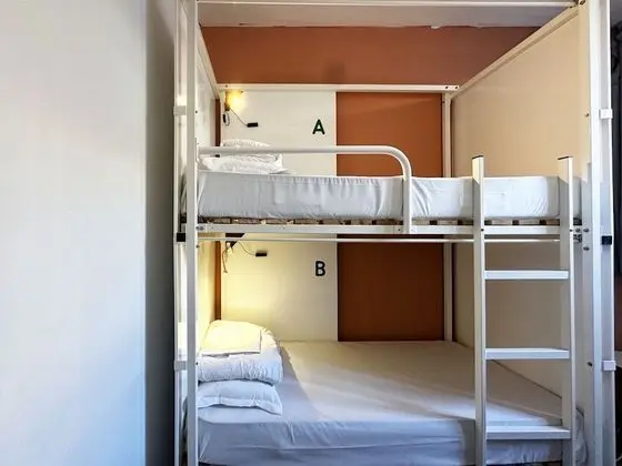 Ortak Ranzalı Oda, Özel Banyo (4 pax)