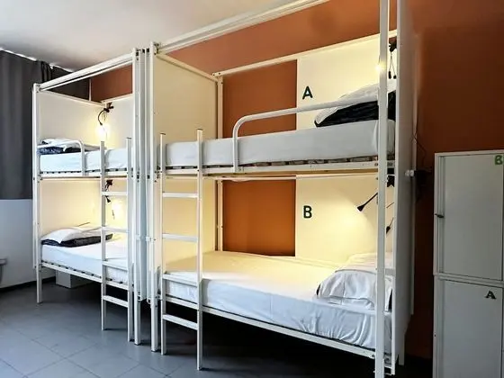 Ortak Ranzalı Oda, Özel Banyo (4 pax)