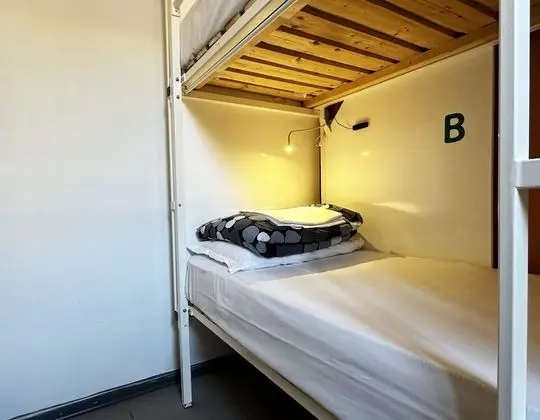 Ortak Ranzalı Oda, Özel Banyo (4 pax)