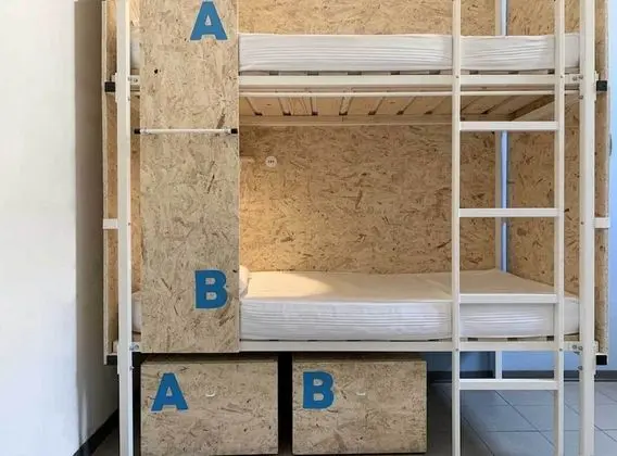 Ortak Ranzalı Oda, Özel Banyo (4 pax)