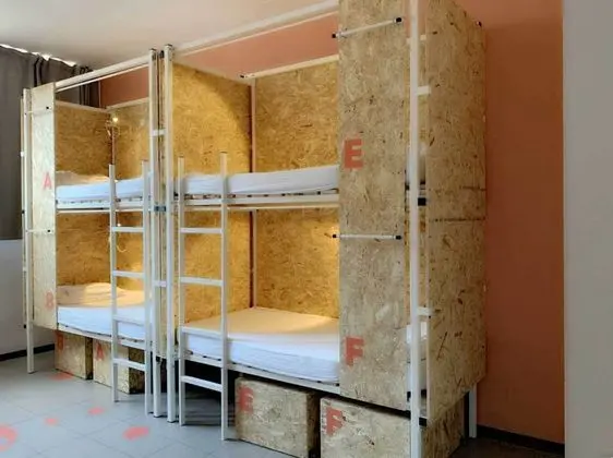 Ortak Ranzalı Oda, Özel Banyo (4 pax)