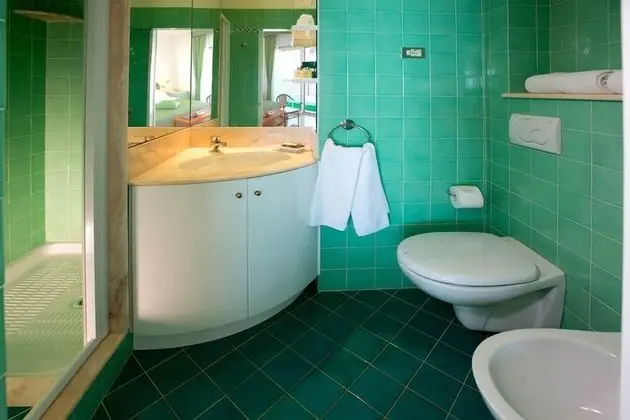 Büyük Yataklı Tek Kişilik Oda