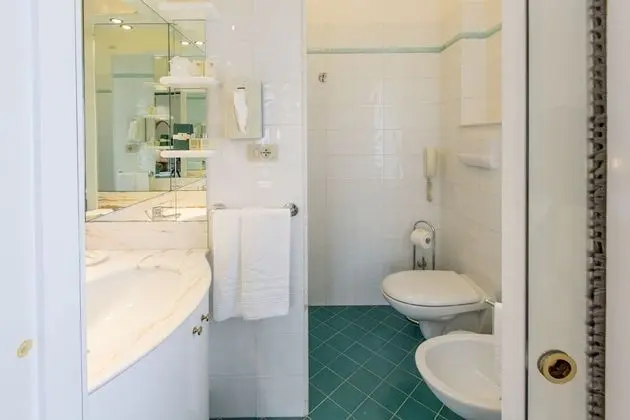 Tek Büyük Yataklı Oda, Balkon