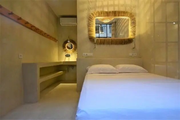 Classic Tek Büyük Yataklı Oda