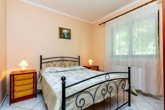 Apart Daire (Mir - 50m from the sea - A1(2+2))