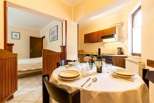 Apart Daire (Mir - 50m from the sea - A1(2+2))