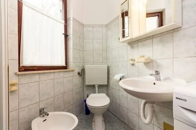 Apart Daire (Mir - 50m from the sea - A1(2+2))