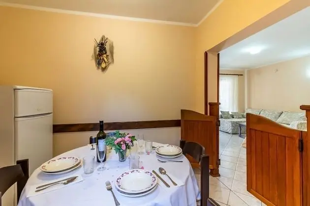 Apart Daire (Mir - 50m from the sea - A1(2+2))