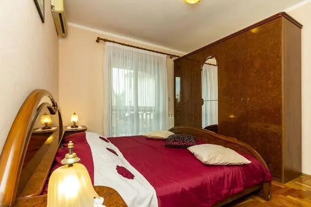 Apart Daire (Mir - 50m from the sea - A4(4+2))