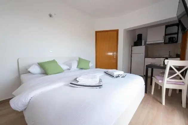 Stüdyo (Mir - close to beach - SA4(2))