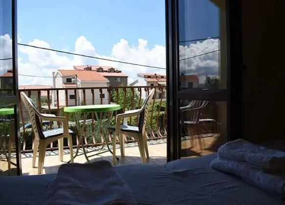 Stüdyo (Mir - close to beach - SA4(2))