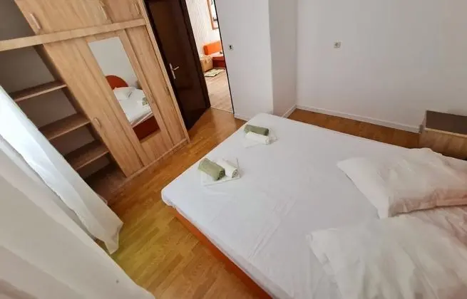 Apart Daire (Mir - free parking - A5(6+1))