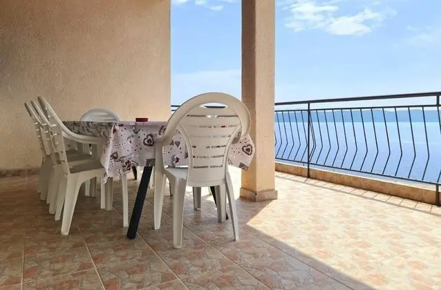 Apart Daire (Mir - free parking - A5(6+1))