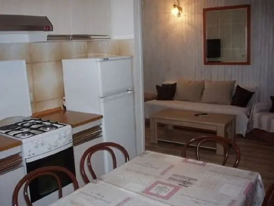 Apart Daire (Mir - free parking - A5(6+1))