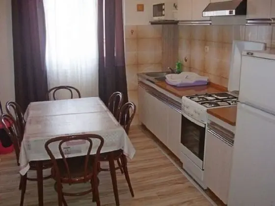 Apart Daire (Mir - free parking - A5(6+1))