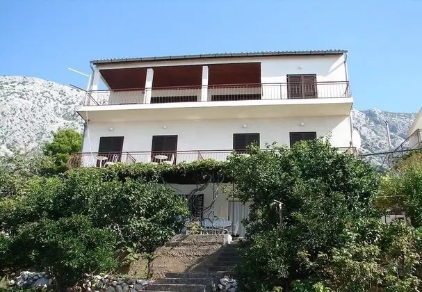 Apart Daire (Mir - free parking - A5(6+1))