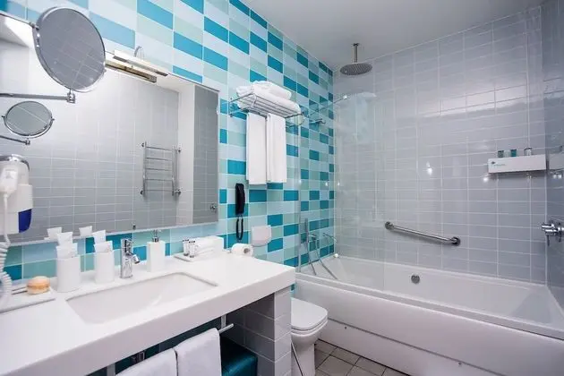 Junior Süit, 1 En Büyük (King) Boy Yatak