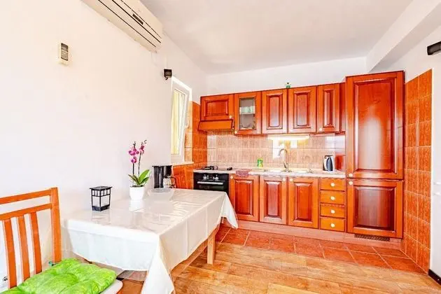Apart Daire (Mir - perfect location & cosy - A1(4+)