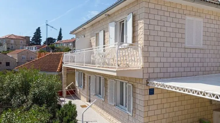 Apart Daire (Mir - perfect location & cosy - A1(4+)