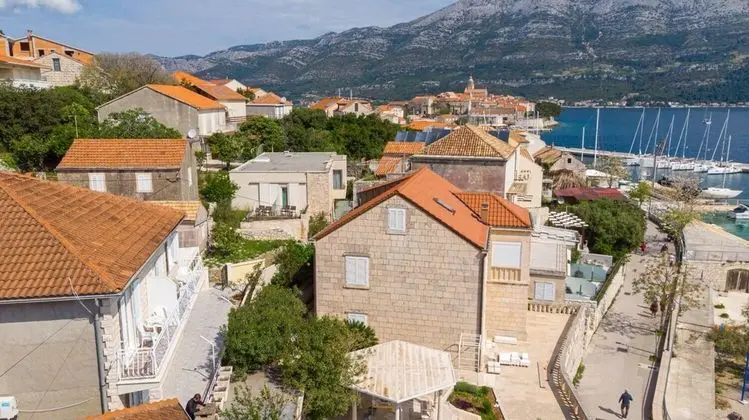 Apart Daire (Mir - perfect location & cosy - A1(4+)