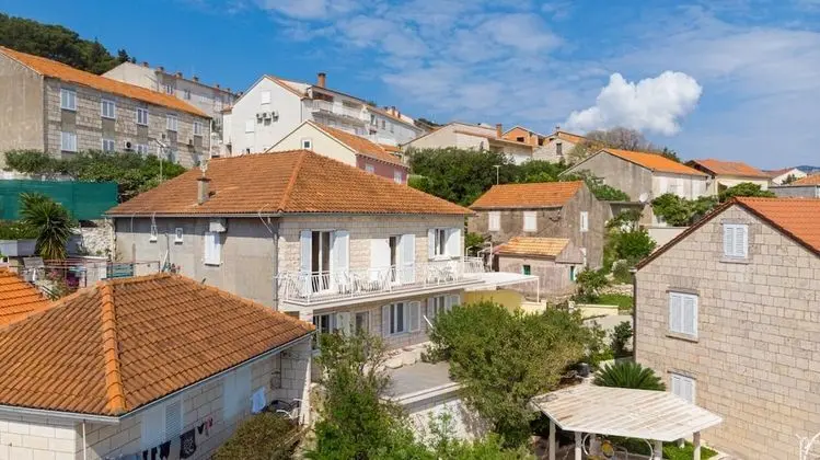 Apart Daire (Mir - perfect location & cosy - A1(4+)