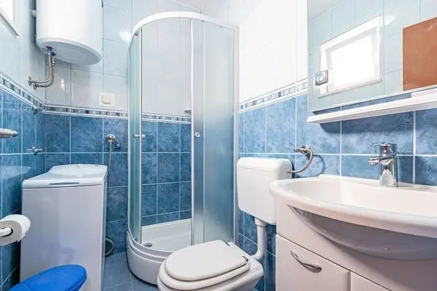 Apart Daire (Mir - perfect location & cosy - A2(2+)
